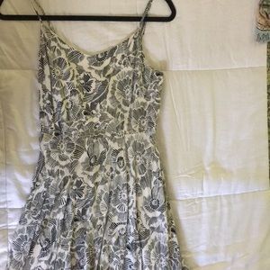 Old navy black and white floral print swing dress